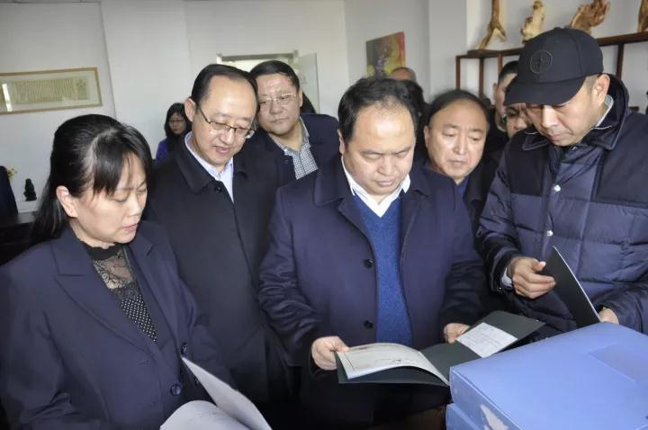 山西省中小企業(yè)局局長李東洪一行來大同互聯(lián)網+服務產業(yè)園調研